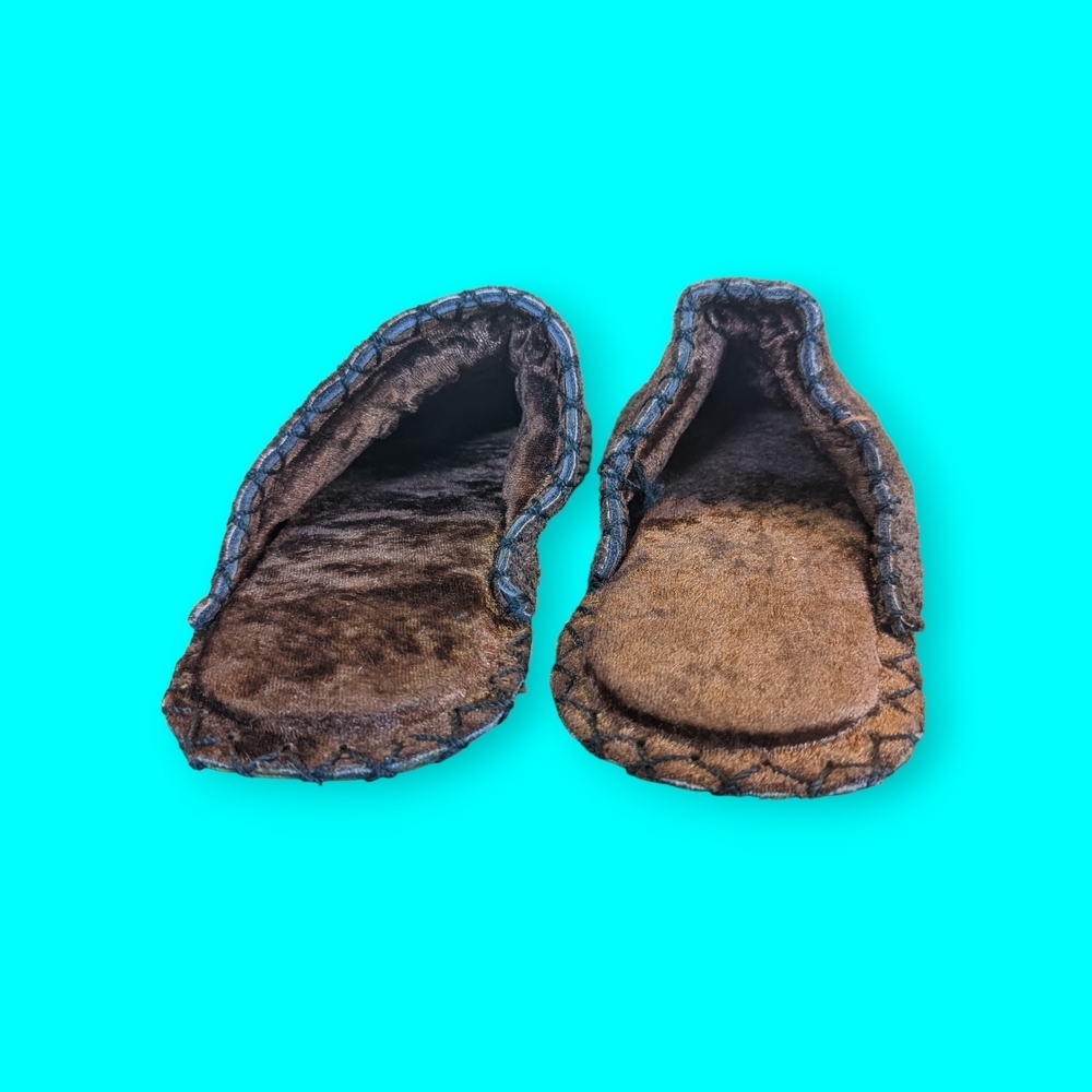 Kids Handmade Leather Slippers - Picture 3 of 6